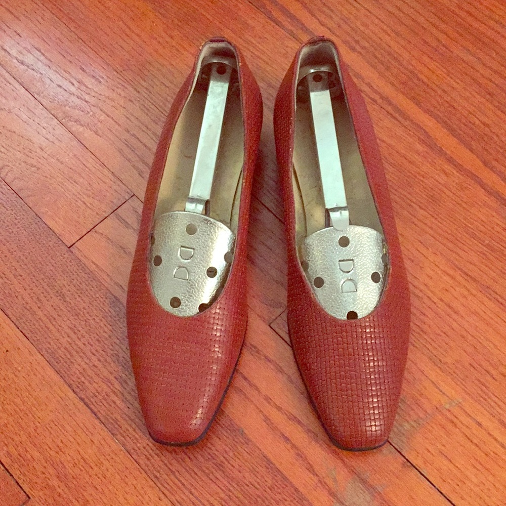 Never Worn - image 1